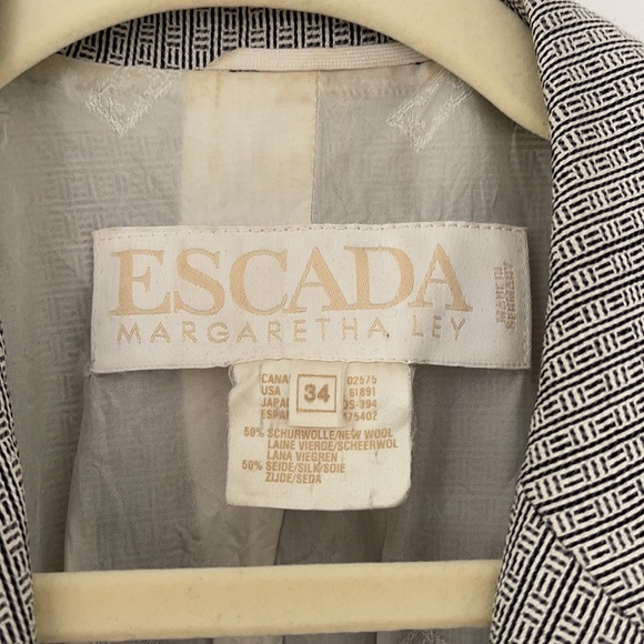 Vintage Escada blazer - Picture 2 of 6